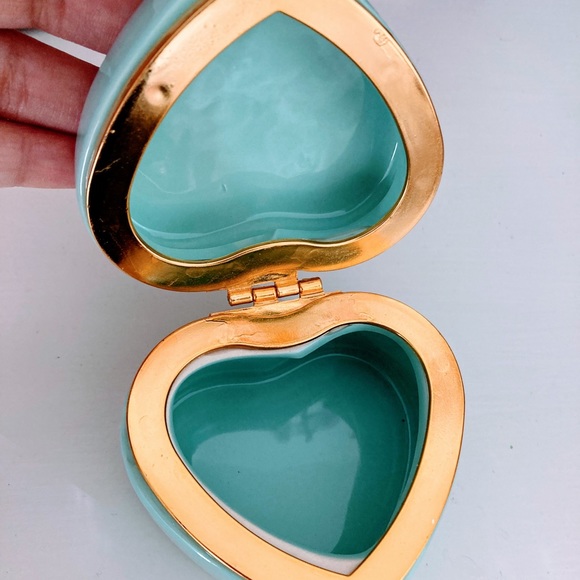 Jewelry Heart Shaped Cases - Picture 8 of 10